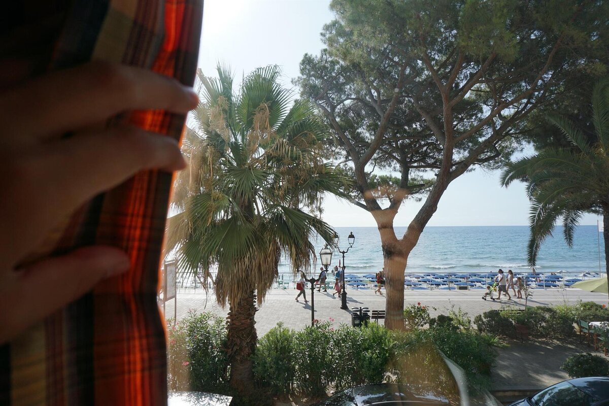 Vista mare dalla camera fronte mare