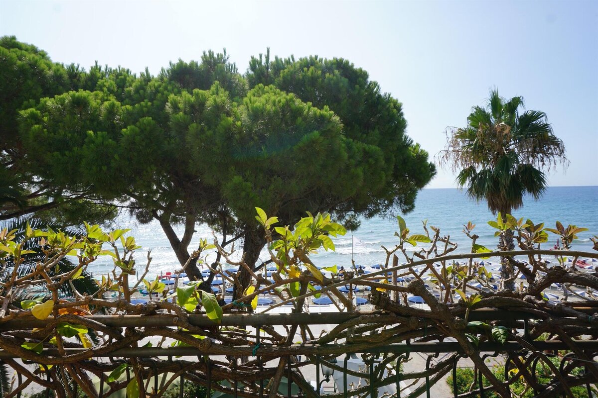 Balcone camera doppia fronte mare