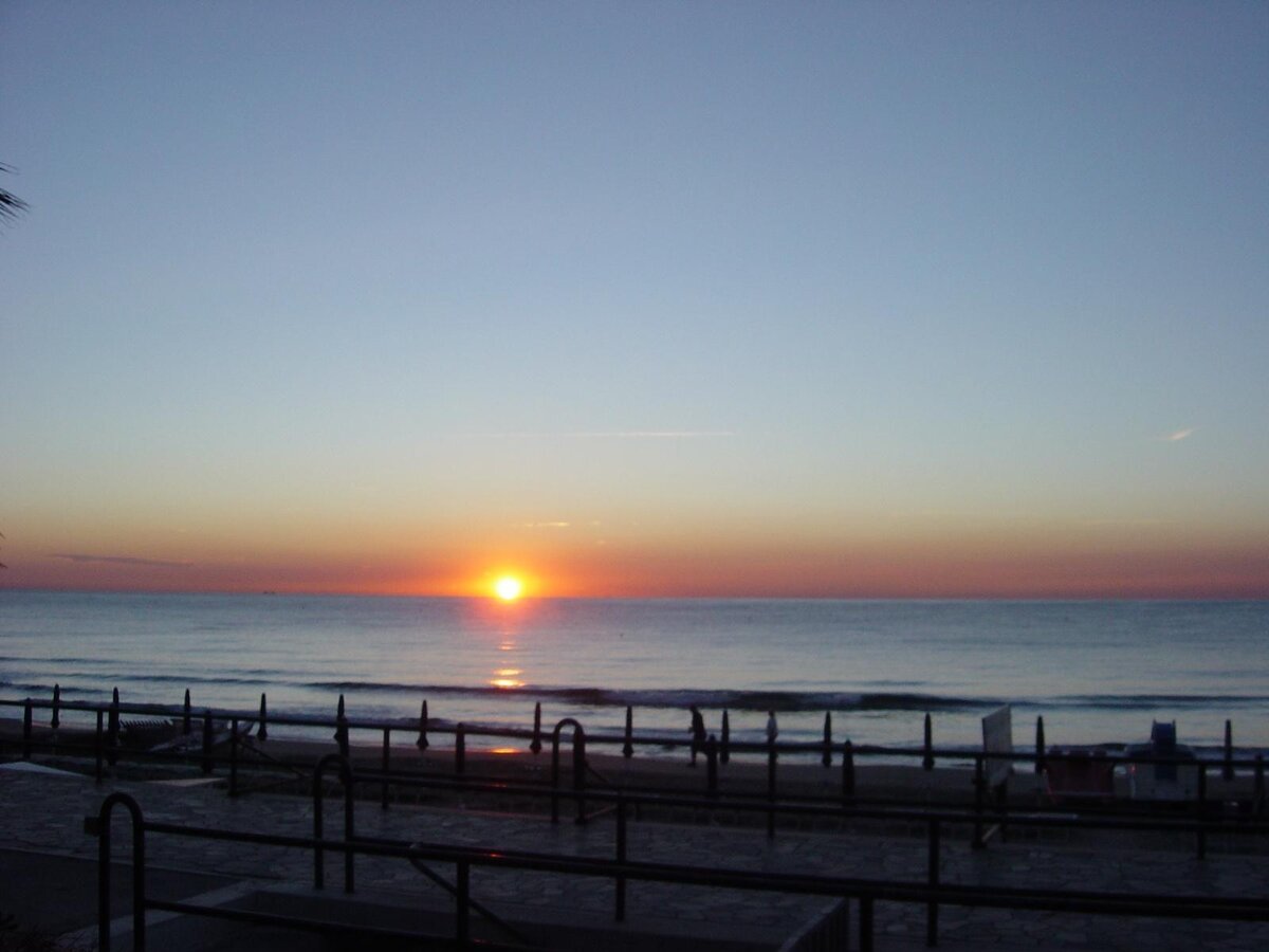 Spiaggia fronte Hotel Alba